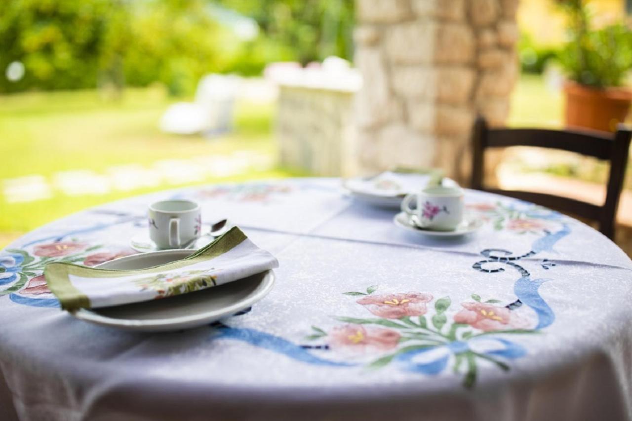 Bed and Breakfast Il Ciavattone Bed And Bike Сульмона Екстер'єр фото